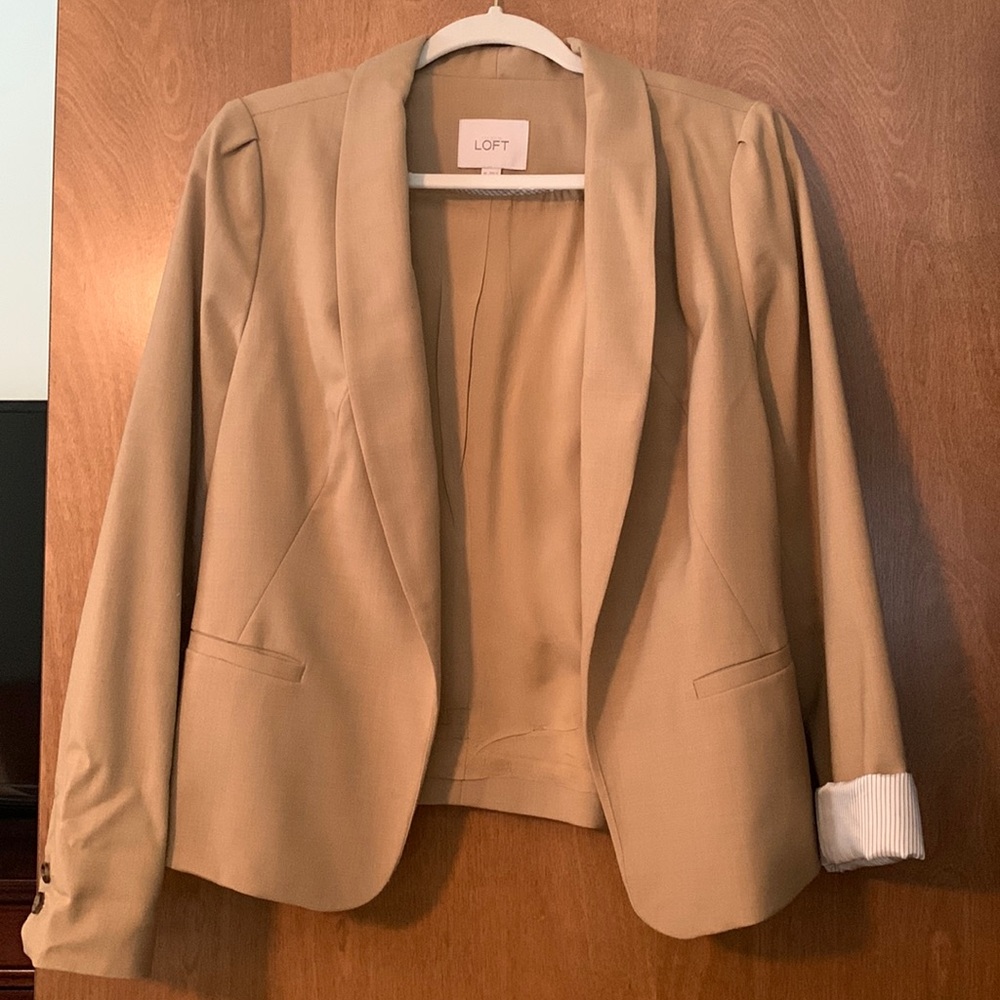 LOFT- camel blazer